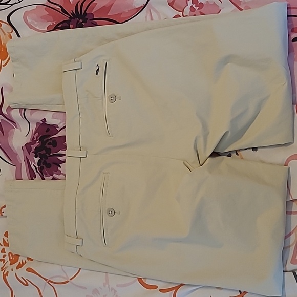 Men's Vineyard Vines Performance Dress Pants Light Khaki Size 28 X 32 - Picture 3 of 4